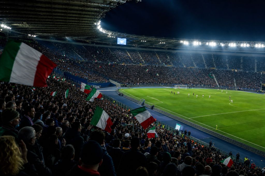Olasz stadion egy bajnoki mérkőzésen – illusztráció